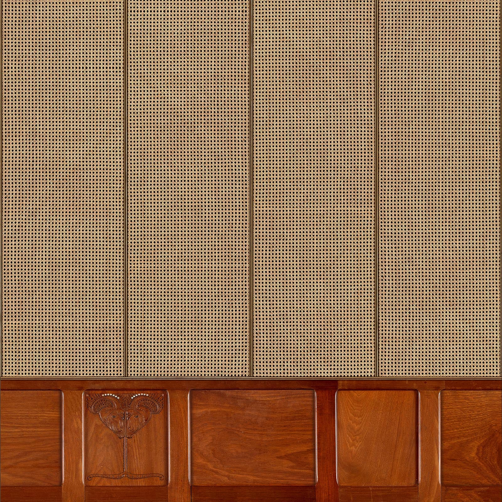 MRV-22 Wainscoting Brown kleurcorrectie SIM Shopify.jpg